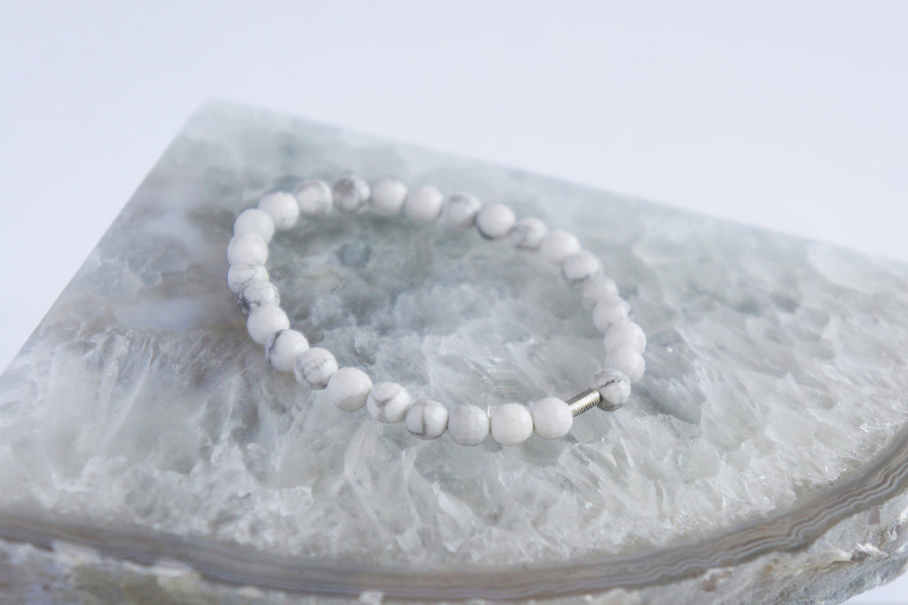 Spirit Feather Howlite Beaded Bracelet