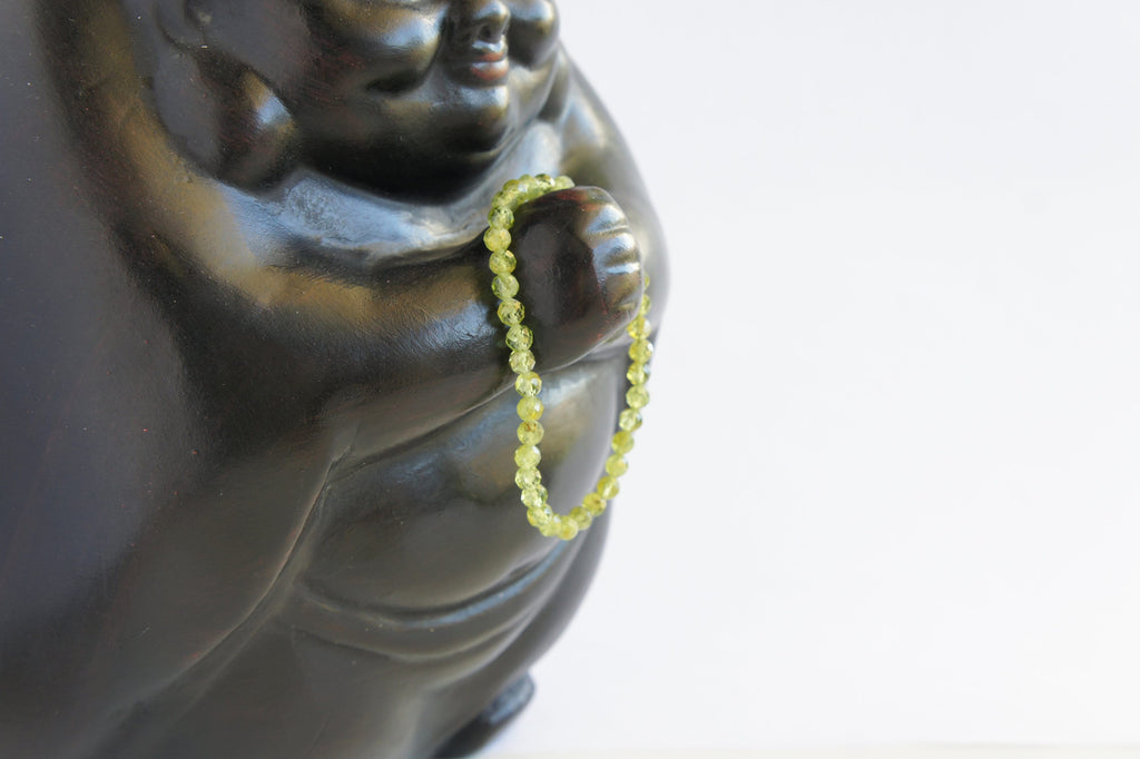 Spirit Feather Peridot Beaded Bracelet