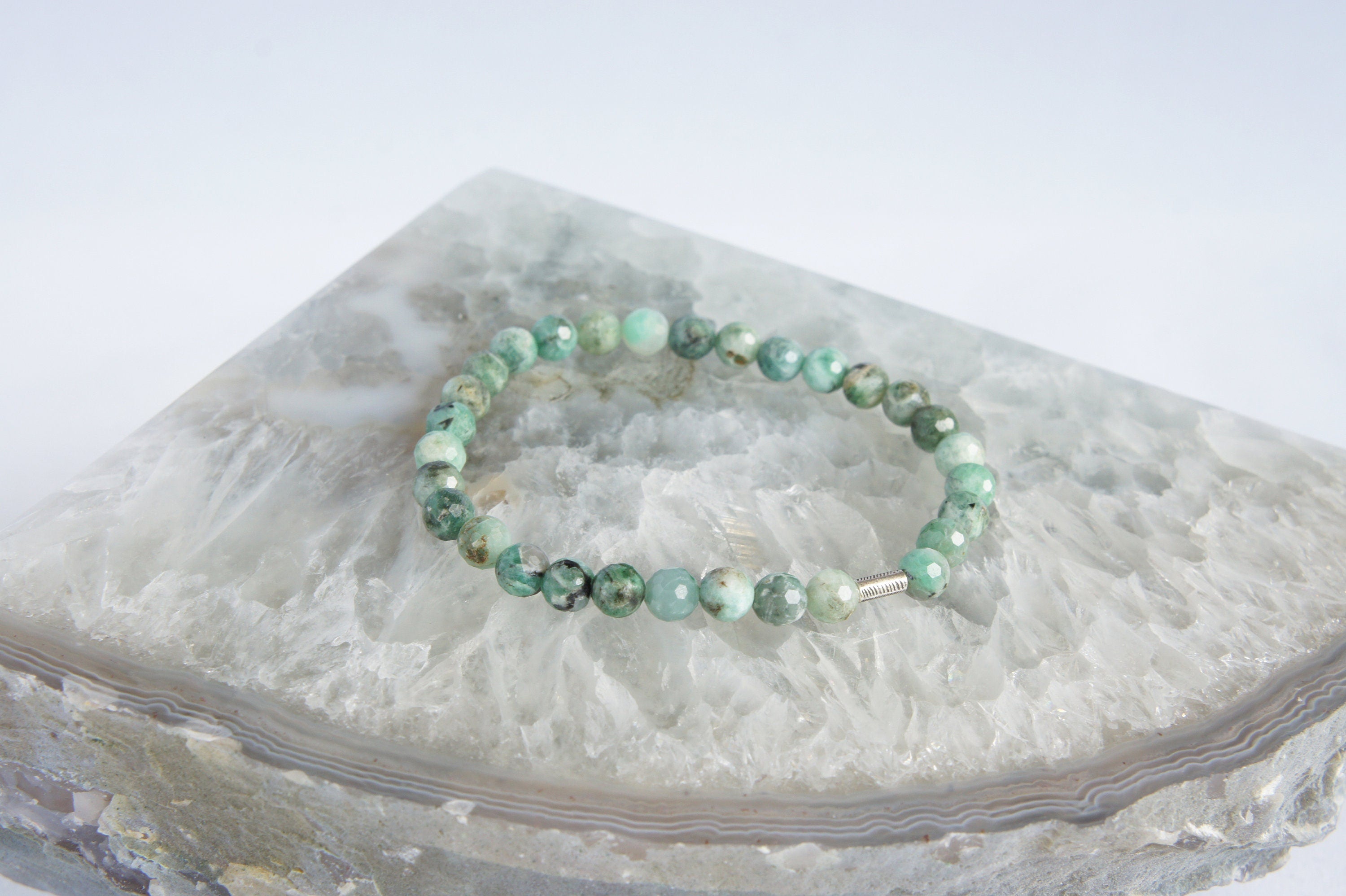 Spirit Feather Emerald Beaded Bracelet